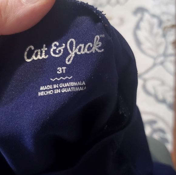 Matching 3T boys American flag bathing suits and rash guards - Picture 4 of 6